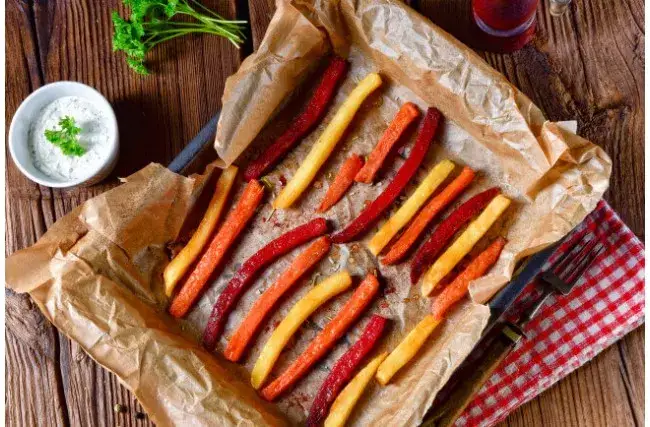 Na jakim programie piec frytki w piekarniku, aby były chrupiące?