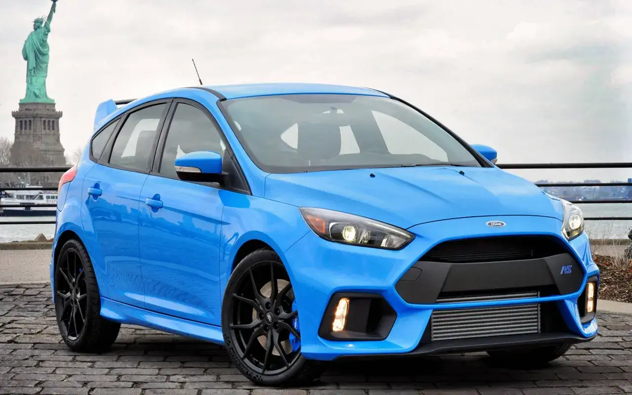 Ford Focus RS ile ma koni? Moc, osiągi i specyfikacja silnika 350 KM