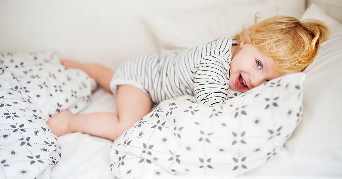 Czy dziecko powinno spać z rodzicami? Odkryj zalety i wady tej decyzji