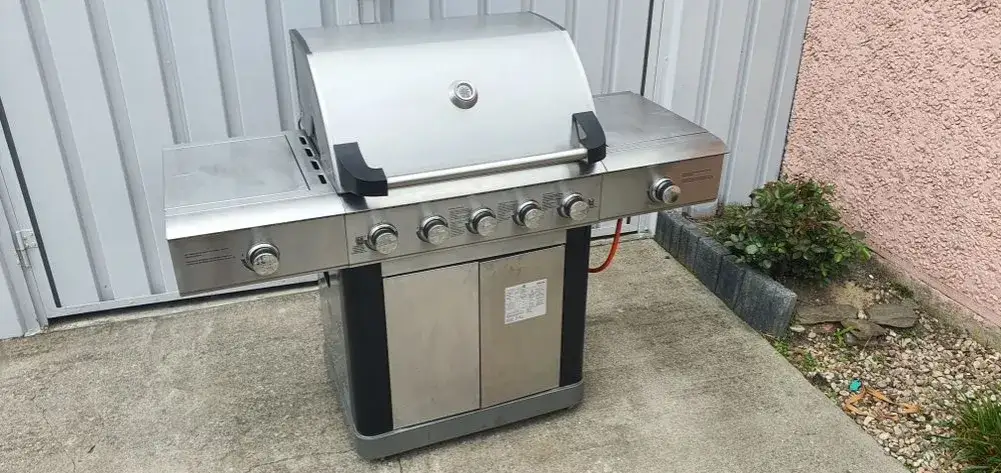 Jak wybrać najlepszy palnik do grilla gazowego i uniknąć problemów