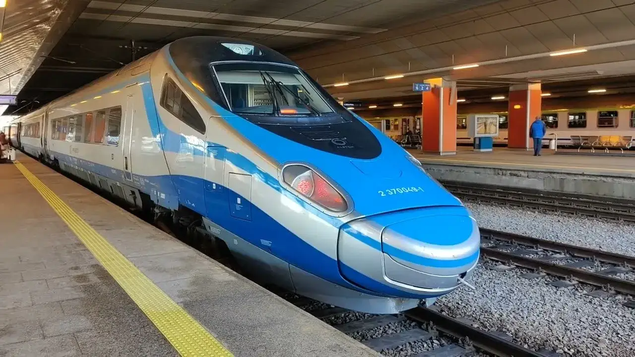 Ile jedzie pendolino z Krakowa do Kołobrzegu? Sprawdź szczegóły podróży