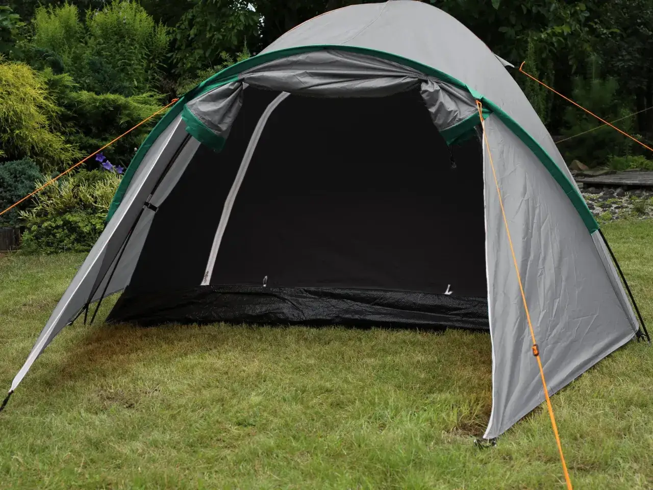 Gdzie kupić namiot turystyczny? Sprawdź najlepsze oferty i sklepy
