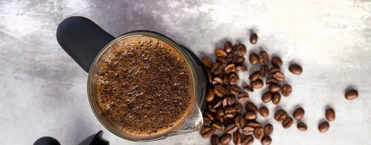 Czy kawa zakwasza organizm? Poznaj prawdę o jej wpływie na zdrowie