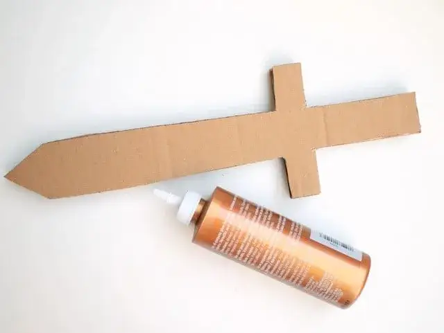 Jak zrobić miecz z kartonu - łatwe kroki na kreatywny projekt