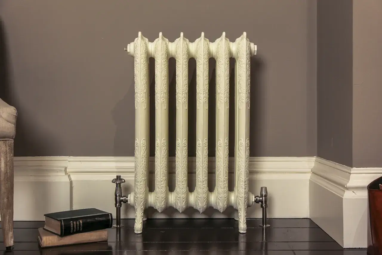 Ile waży żeberko grzejnika żeliwnego? Sprawdź, co musisz wiedzieć