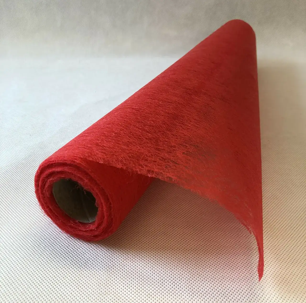 Gdzie kupić flizelinę dekoracyjną? Najlepsze miejsca i oferty