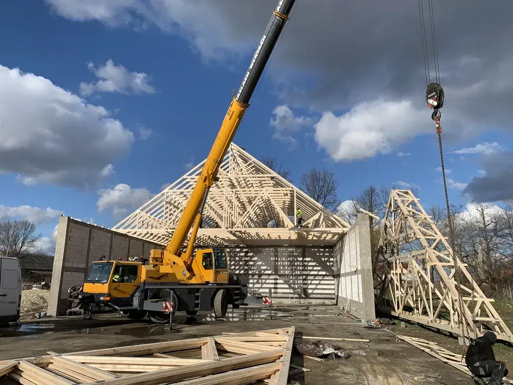 Wiązary dachowe na Dolnym Śląsku – jak wybrać i uniknąć błędów przy montażu