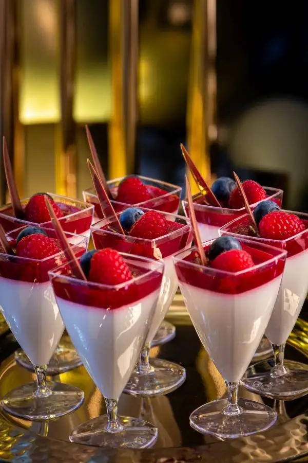 Małe deserki: Pomysły na słodki stół - Zaskocz swoich gości