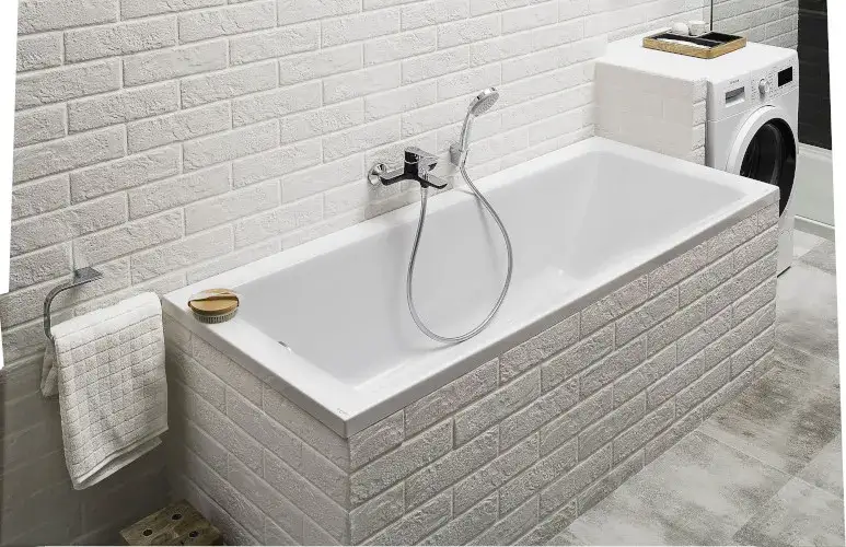 Jak naprawić wannę akrylową: 6 kroków do perfekcyjnej renowacji