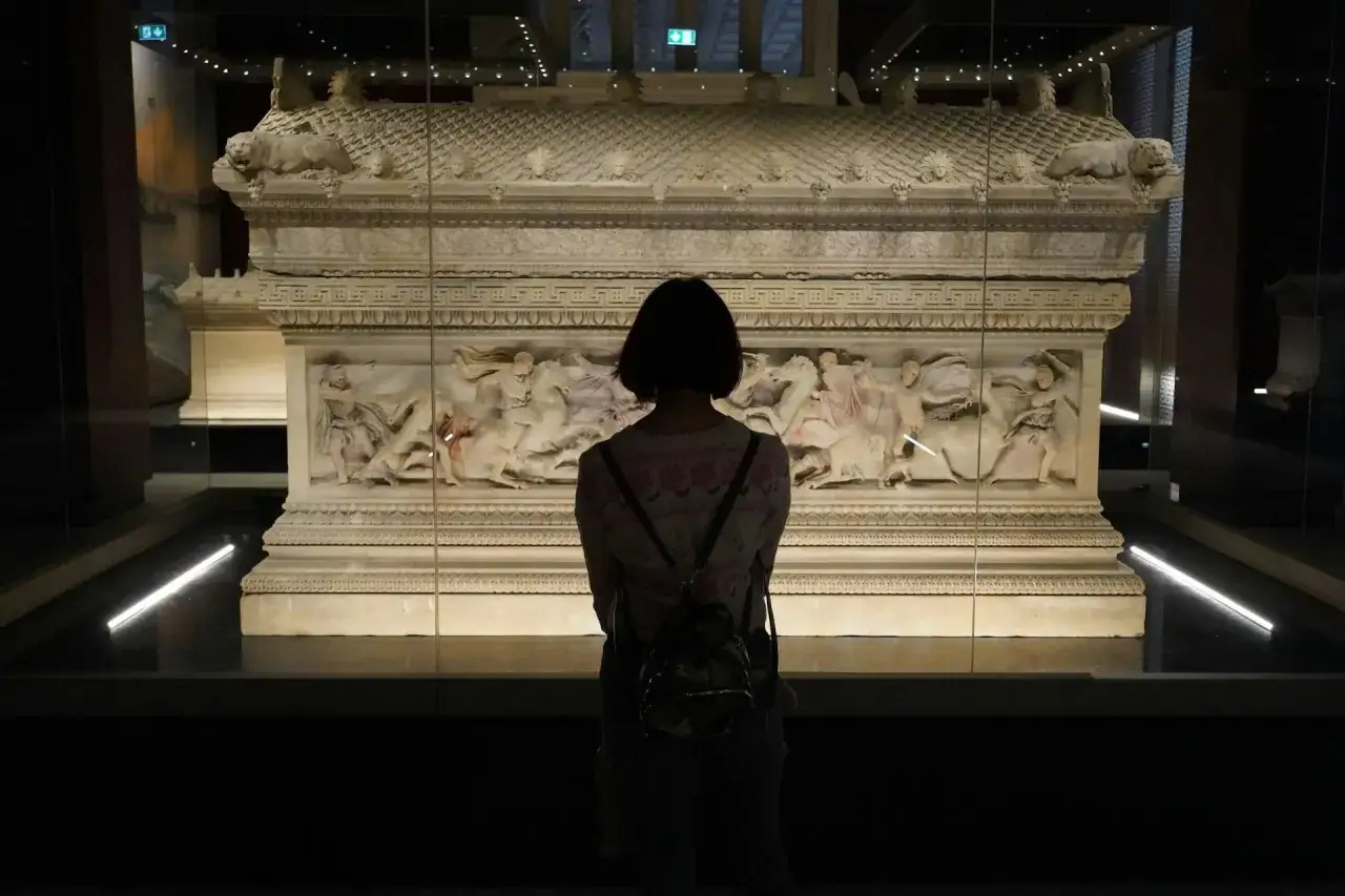 Co można robić po studiach historycznych? Odkryj nieoczywiste ścieżki kariery