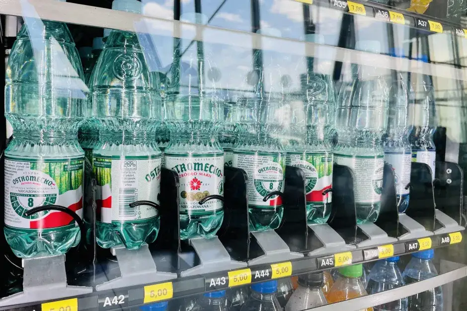Ile kosztuje wódka na lotnisku? Zaskakujące ceny i różnice!