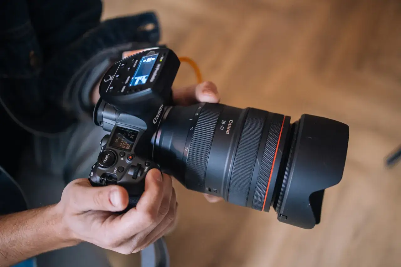 Jak wybrać obiektyw do portretów, aby uniknąć najczęstszych błędów