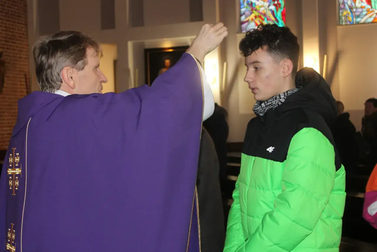 Symbolika popiołu: znaczenie w kulturze, religii i tradycji