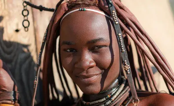 Jakie są plemiona w Afryce? Odkryj ich fascynującą kulturę i tradycje