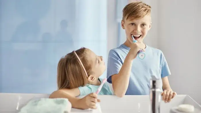 Jaka szczoteczka soniczna dla 10 latka? Oto najlepsze wybory dla dzieci