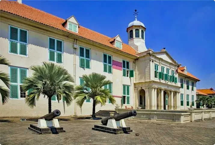 Najciekawsze atrakcje turystyczne w Dżakarcie: top 10 miejsc wartych uwagi