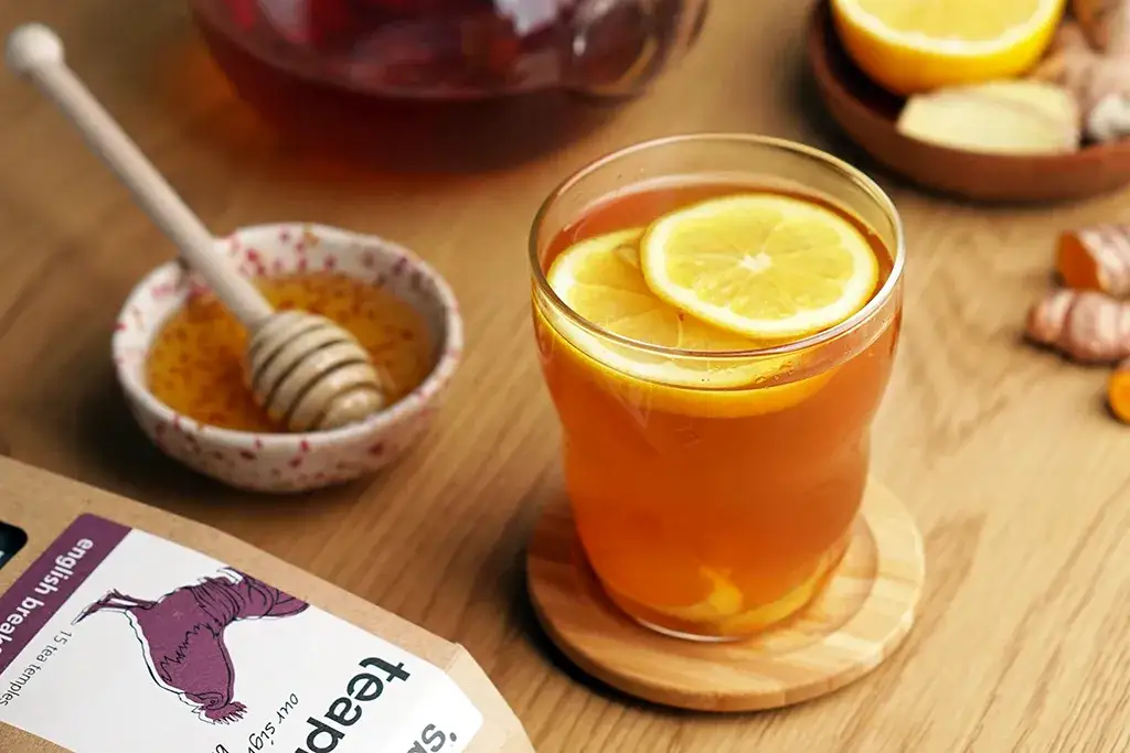 Jaka herbata na gardło? Odkryj skuteczne napary łagodzące ból