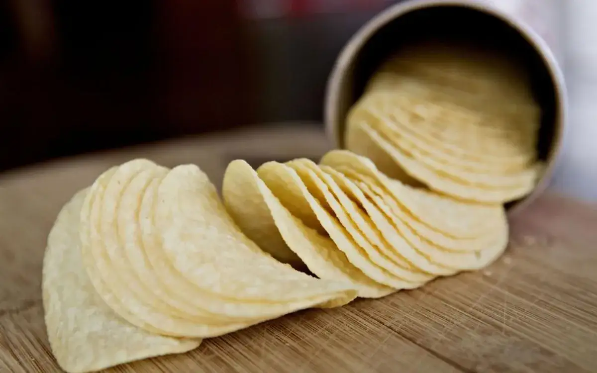 Jak się pisze pringles? Odkryj zasady pisowni tej marki