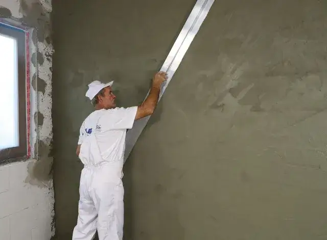 Jak zrobić tynk cementowo-wapienny: 5 kroków do idealnego efektu w domu