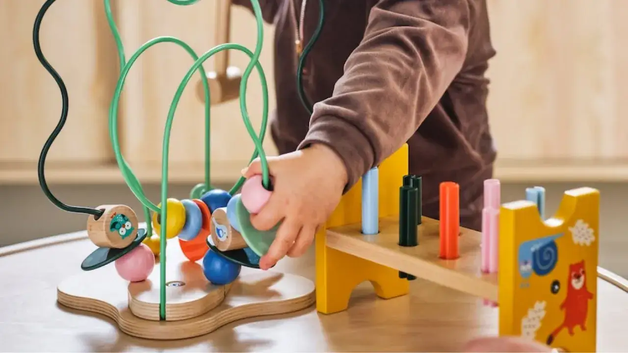 Najlepsze kubeczki zabawka dla dzieci – rozwój i radość w zabawie