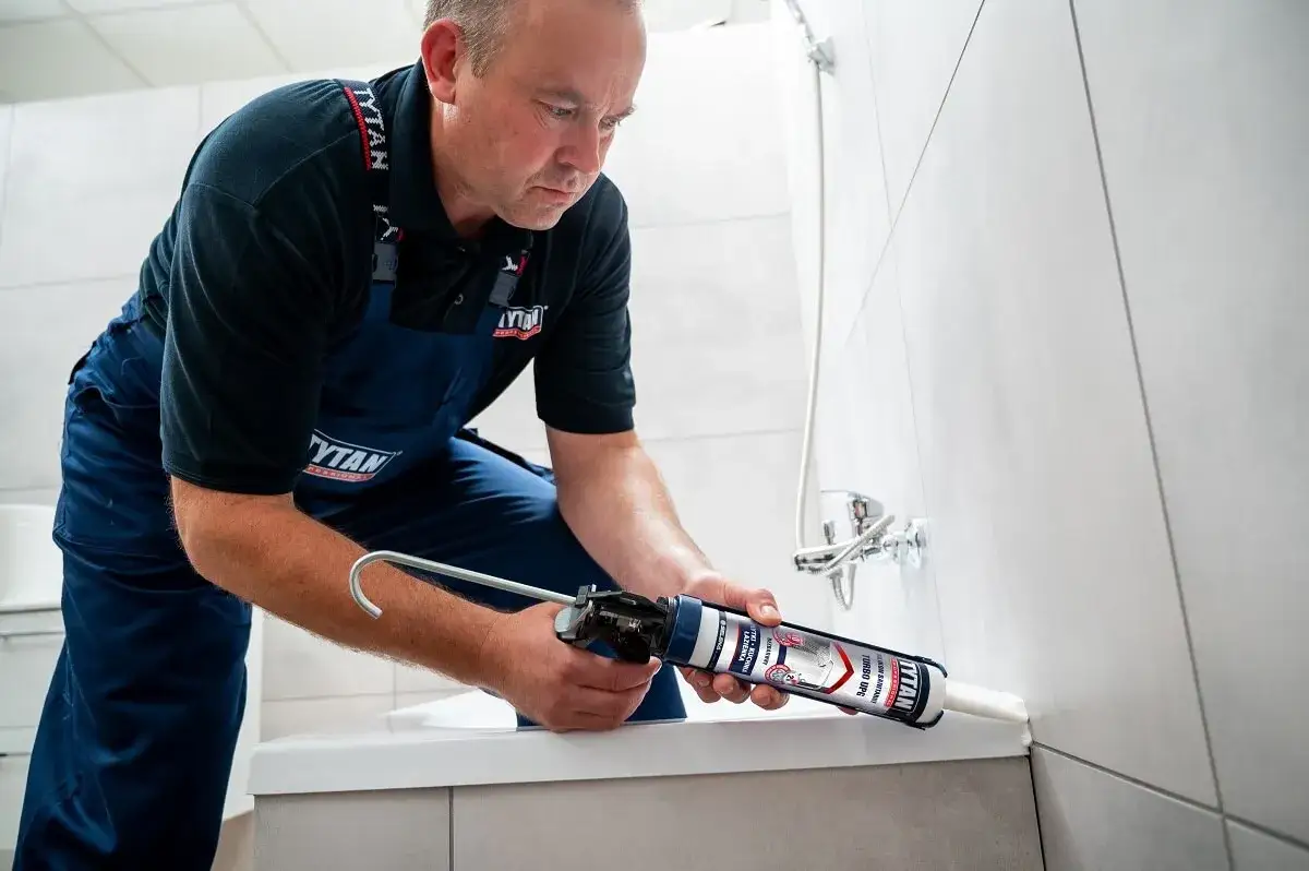 Jak wymienić silikon w łazience: 8 kroków do perfekcyjnego efektu