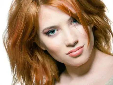 Różowa cera jaki kolor włosów - idealne odcienie dla Twojej urody