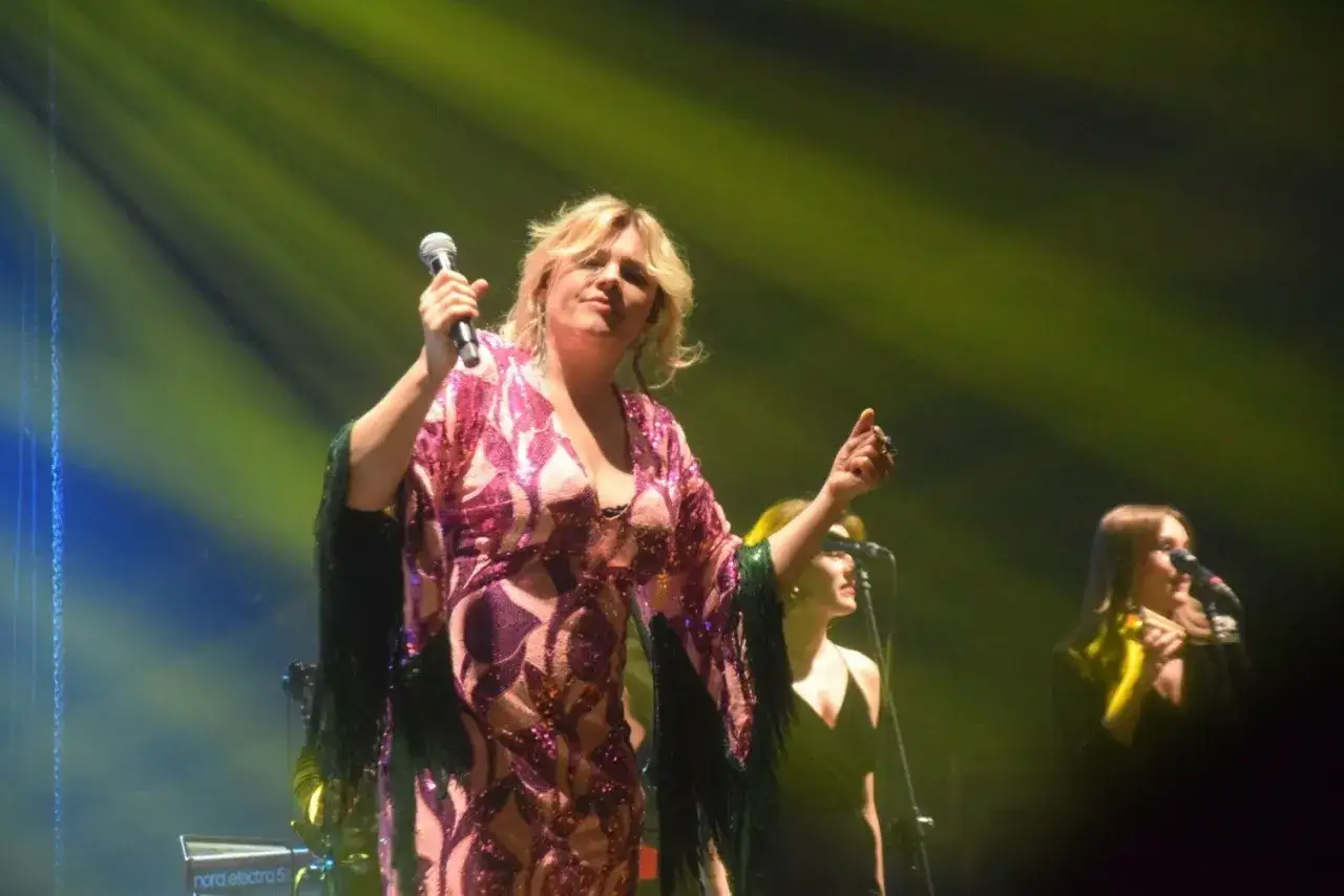 Ile trwa koncert Ani Dąbrowskiej? Oto, co warto wiedzieć o jej występie.