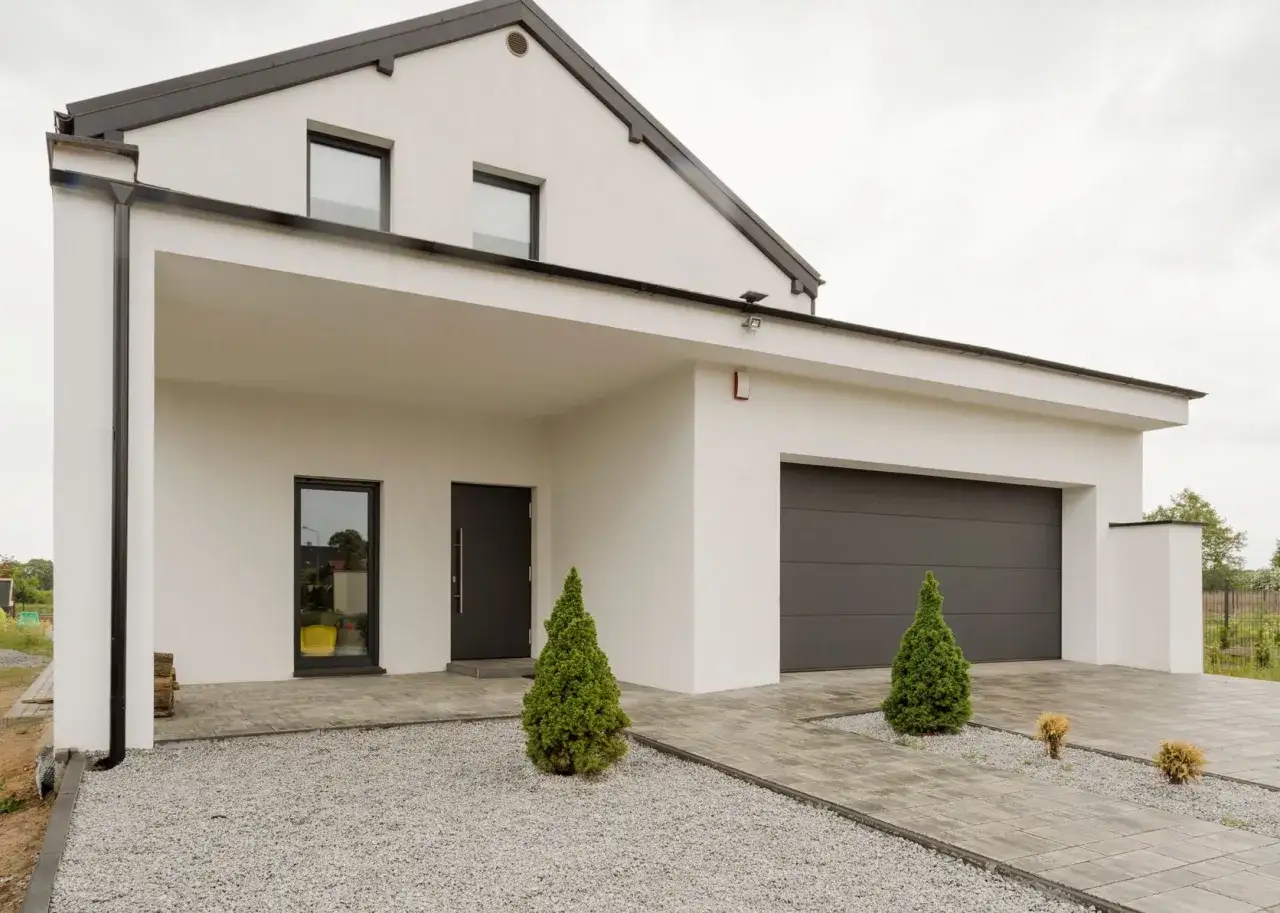 Jak zrobić tani podjazd bez marnowania pieniędzy – sprawdzone sposoby i porady