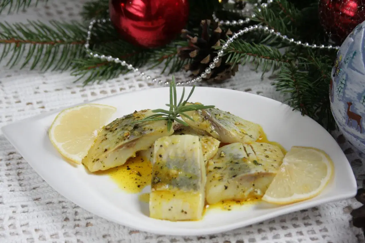 Jakie przyprawy do śledzi w oleju, aby wzmocnić ich smak?