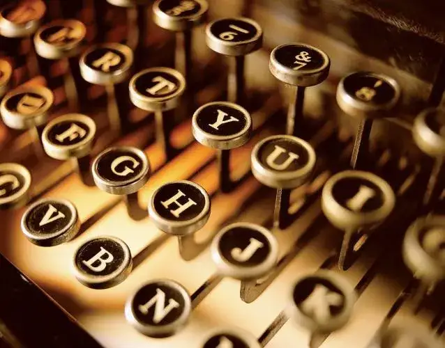 Kto wynalazł maszynę do pisania? Niezwykła historia jej powstania