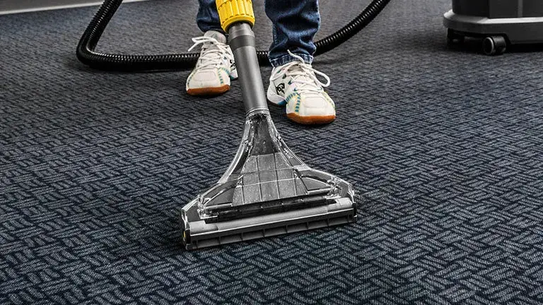 Co do prania dywanów: najlepsze metody i częstotliwość, które musisz znać