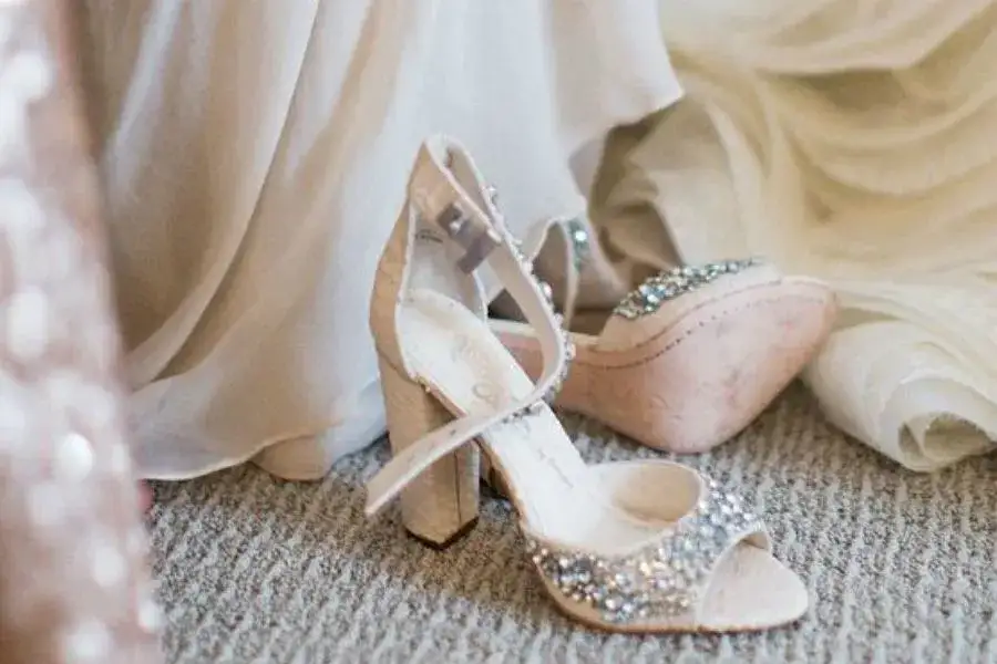 Jak przerobić buty ślubne, by stały się unikalne i piękne