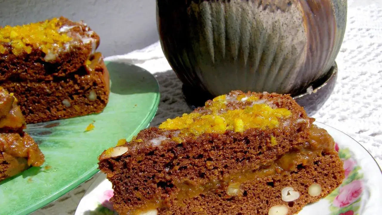 Przepis na ciasto piernikowe z dżemem - łatwe i pyszne w każdym kawałku