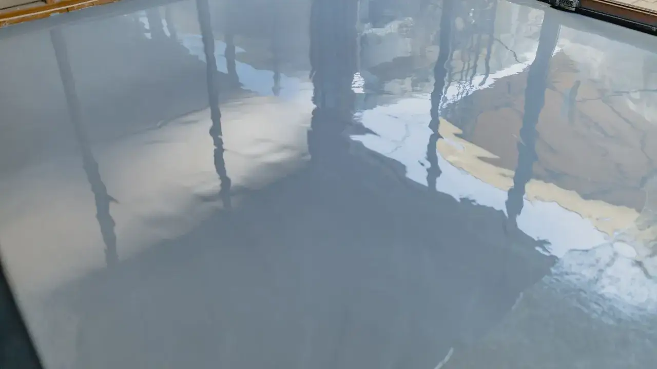 Podłoga epoksydowa w kuchni – jakie są jej zalety?