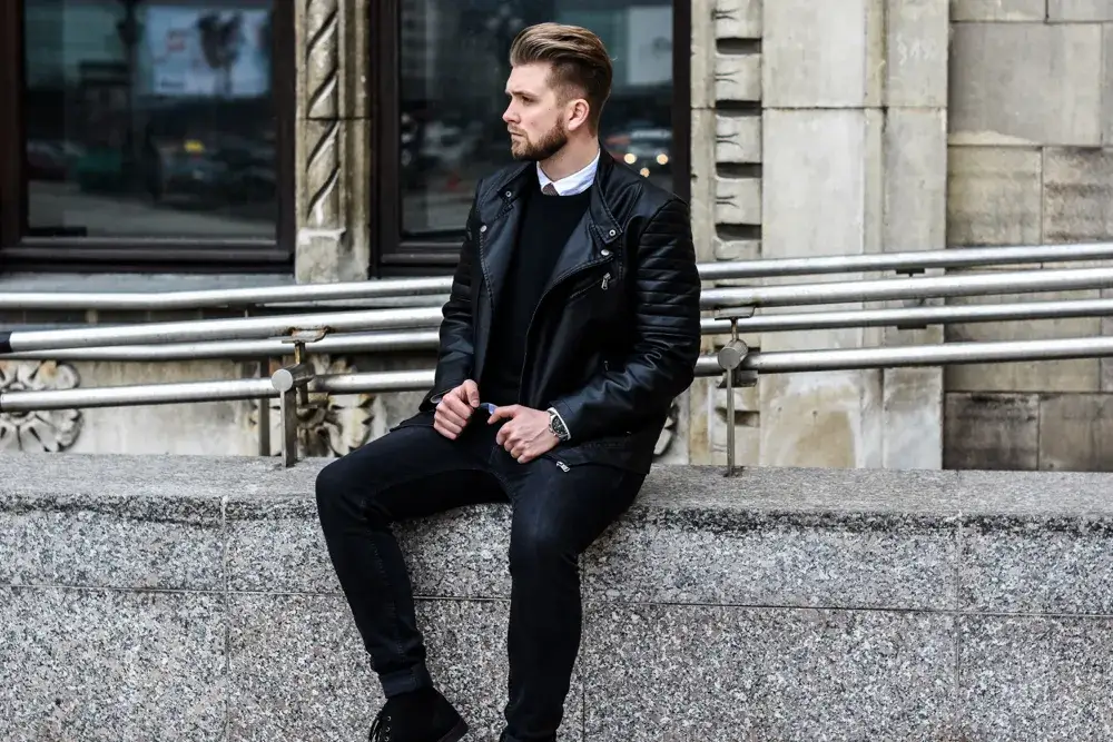 Modne stylizacje z czarną kurtką: Jak wyglądać świetnie w każdej sytuacji