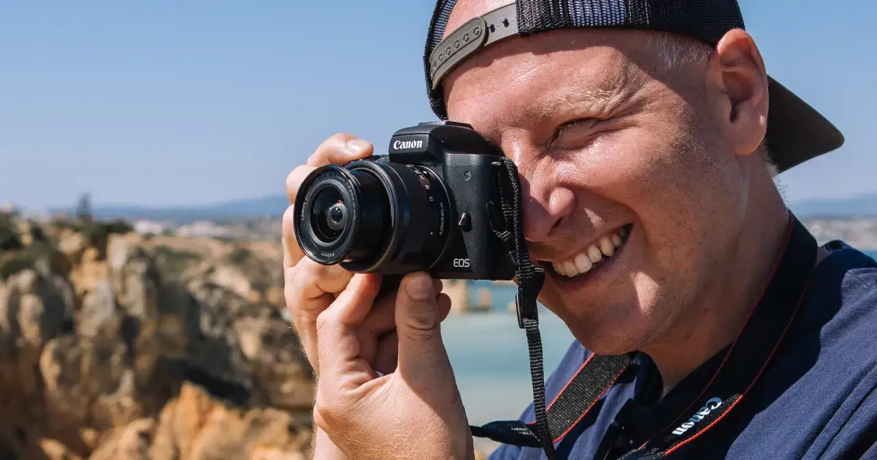 Jaki aparat fotograficzny na początek - dobierz idealny model bez błędów