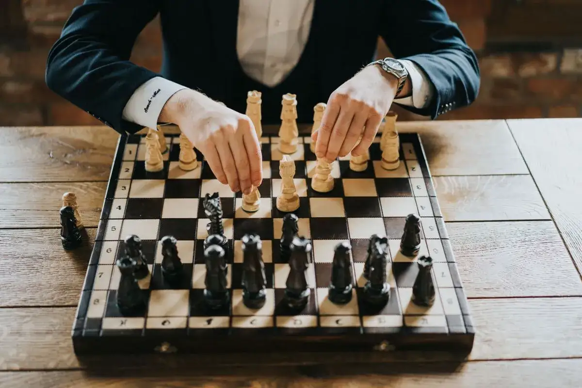 Jak zacząć grać w szachy: Kompletny przewodnik dla początkujących
