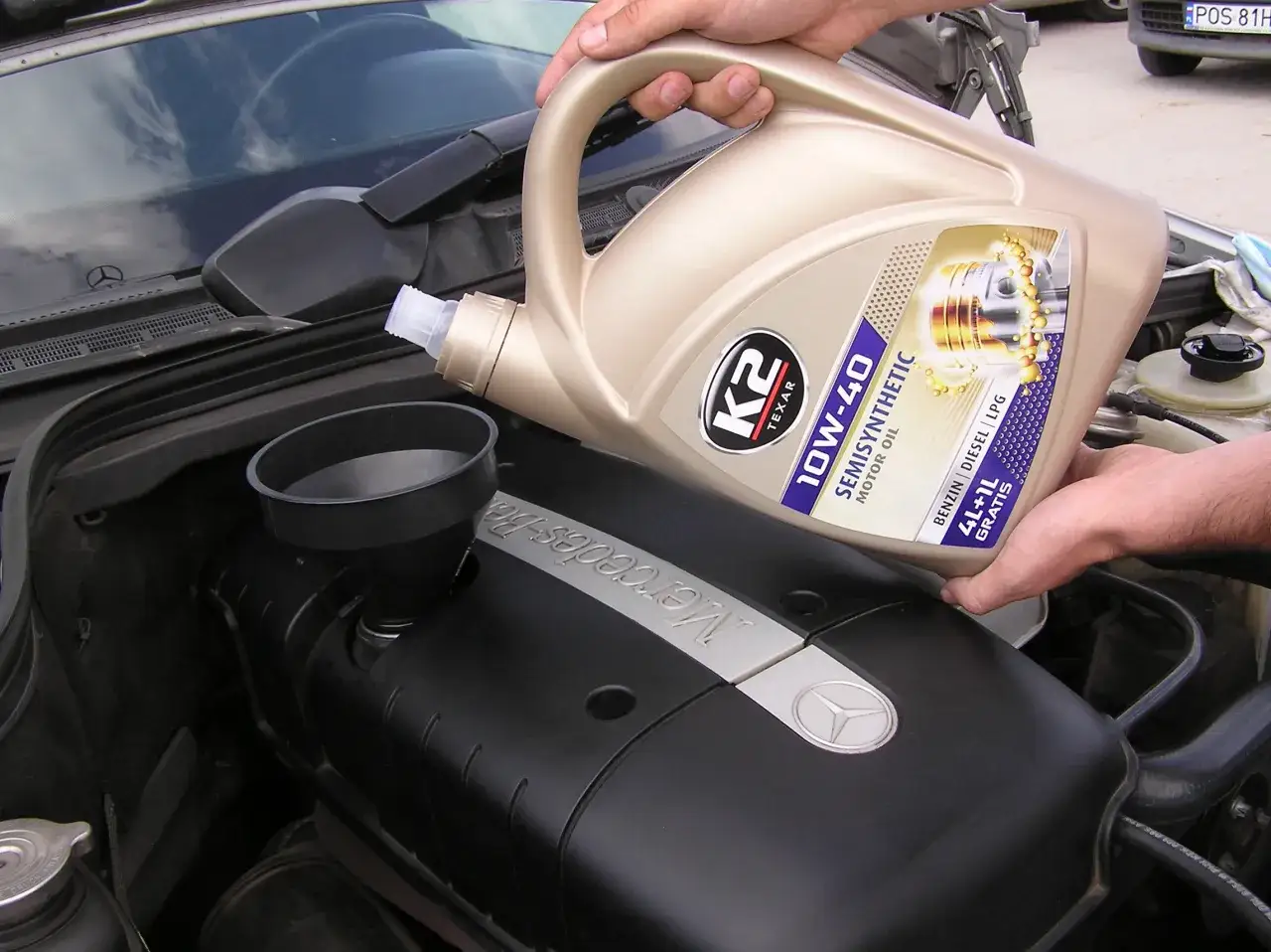 Ile wchodzi oleju do silnika? Sprawdź, by uniknąć problemów