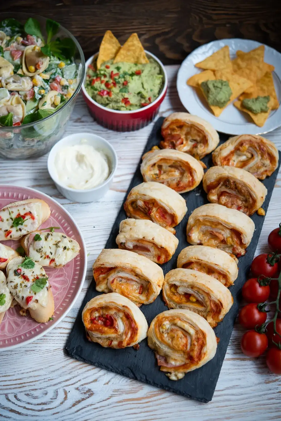 Jakie przekąski na sylwestra w domu, które zachwycą gości?