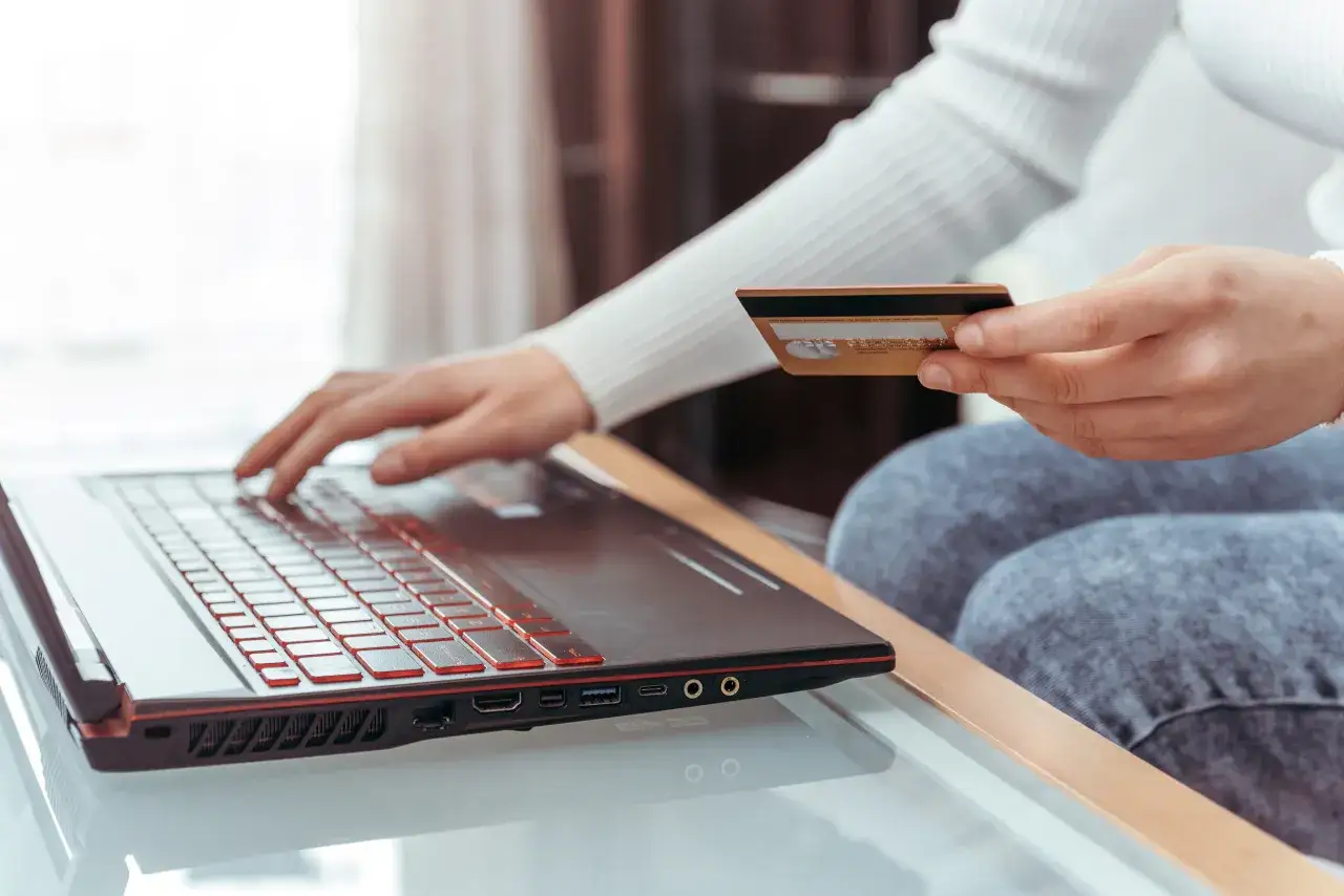 Bezpieczne płatności online w Polsce: jak poruszać się po cyfrowym świecie