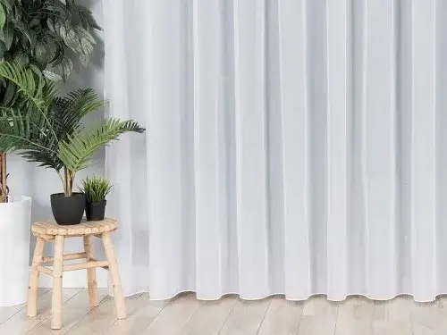 Jakie firanki do salonu? Odkryj idealne tkaniny i wzory dla Ciebie