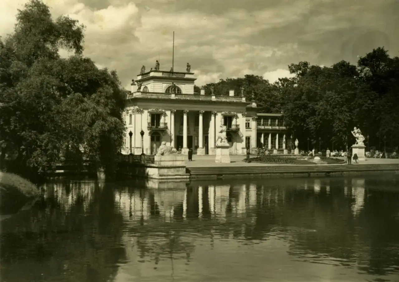 Pałac na wyspie w Łazienkach Królewskich: historia i architektura