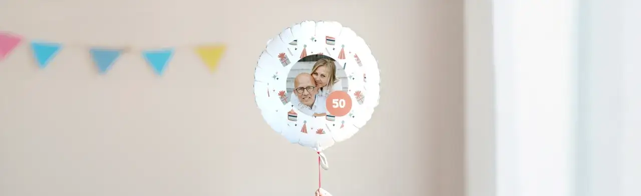 Najlepsze pomysły na prezent na 50 urodziny kobiecie, które zachwycą