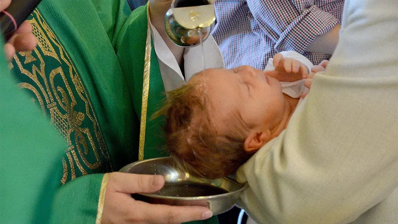 Roczek w kościele jak wygląda – poznaj ważne rytuały i tradycje
