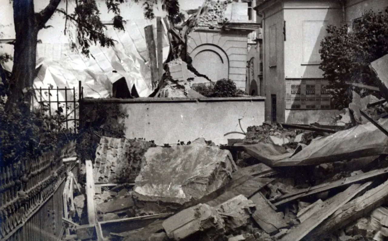 Historia II wojny światowej w filmach dostępnych online - rzetelna analiza