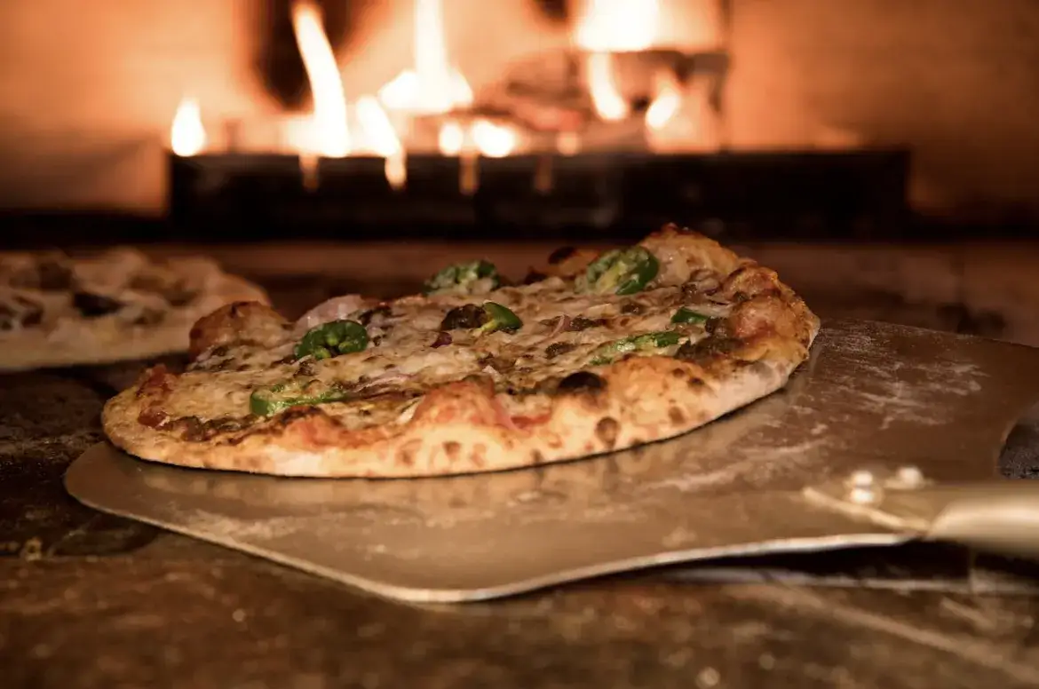 Kamień do pizzy. Jak poprawnie go nagrzać?