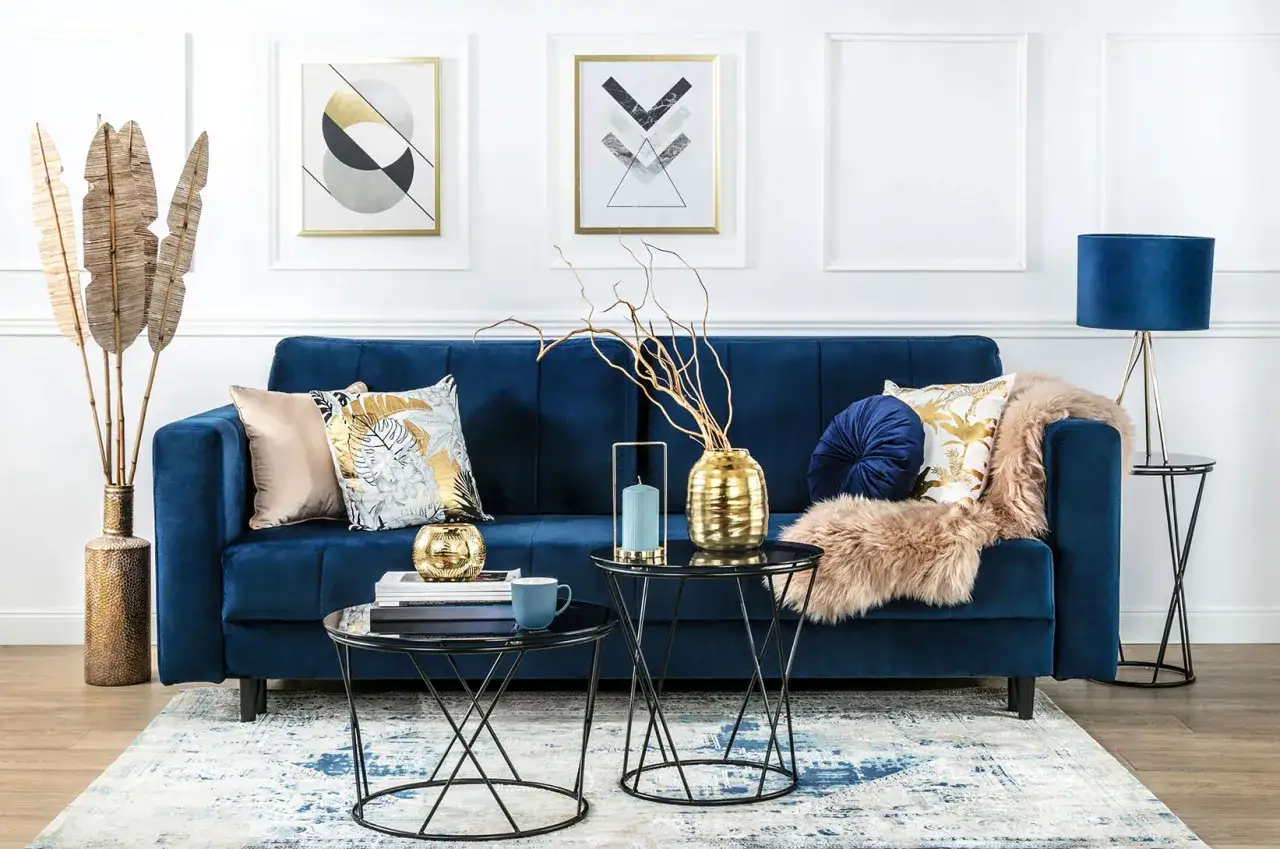 Na jakiej wysokości powiesić obraz nad kanapą, aby zachwycał?