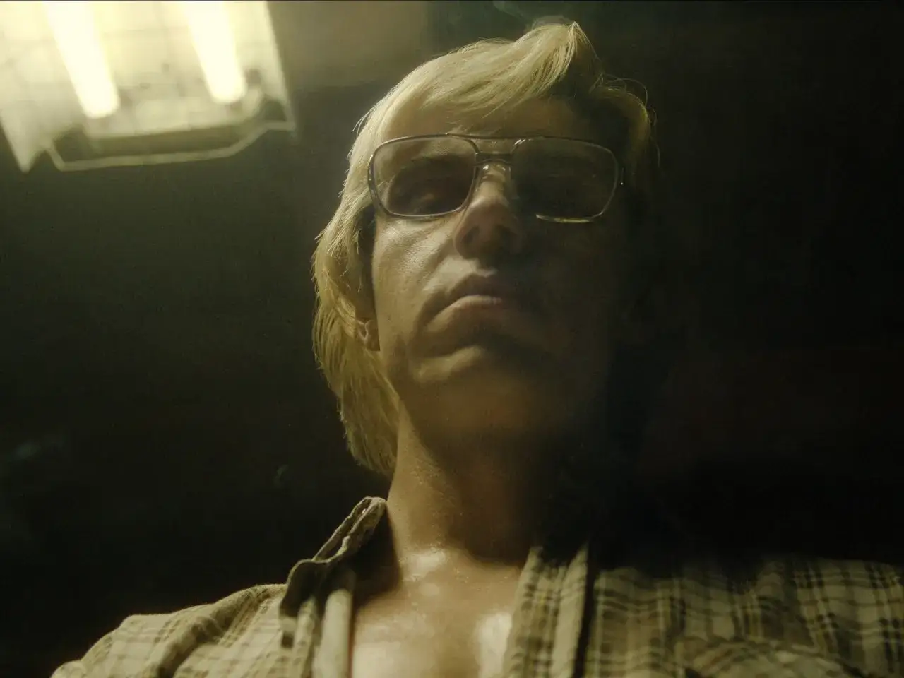 Najlepsze filmy o seryjnych mordercach na faktach - mroczne historie z życia