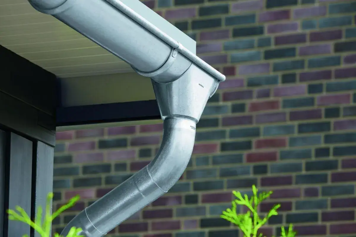 Jak łączyć rynny tytan-cynk: 5 skutecznych metod i wskazówki