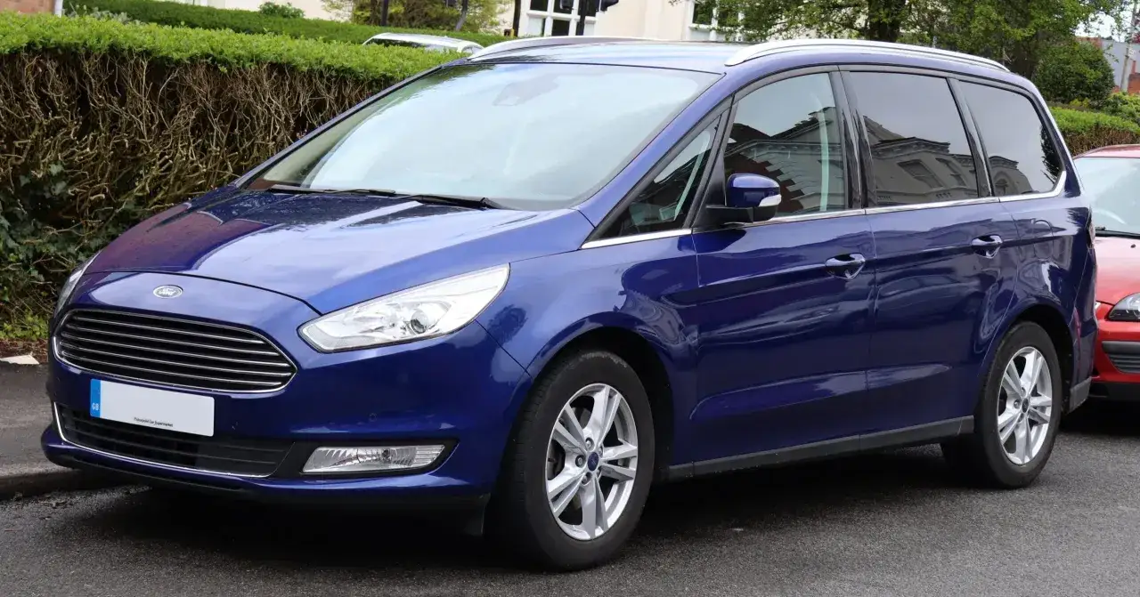 Ford Galaxy jaki silnik wybrać, aby uniknąć wysokich kosztów paliwa?